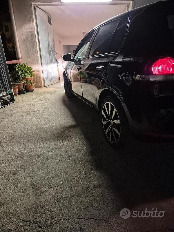 Usata VW Golf VI 110 CV (80 kW) 2009 Utilitaria