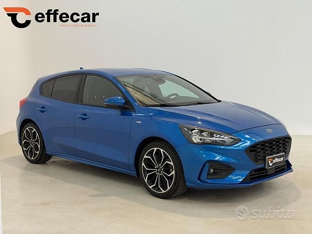 Käytetty Ford Focus ST-Line 125 HP (91 kW) 2020 Sininen Sedan