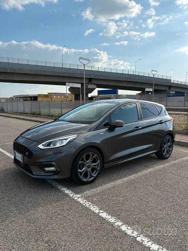 Usata Ford Fiesta ST-Line 86 CV (63 kW) 2020 Grigio Utilitaria