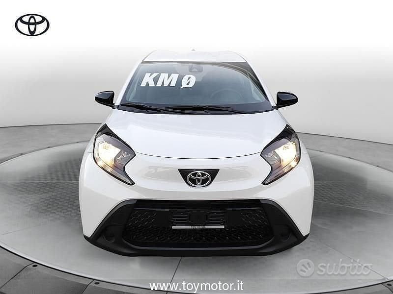 Nuova Toyota Aygo X Active 72 CV (52 kW) 2025 Bianco SUV