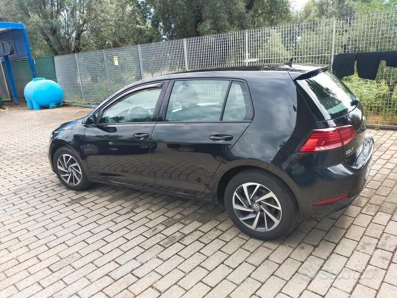 Usata VW Golf VII Highline 116 CV (85 kW) 2018 Nero