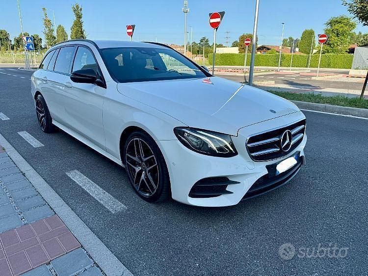 Bianco Usata 2018 Mercedes E220 AMG Station wagon | 25.500 € (Buon prezzo) - Immagine 1/4