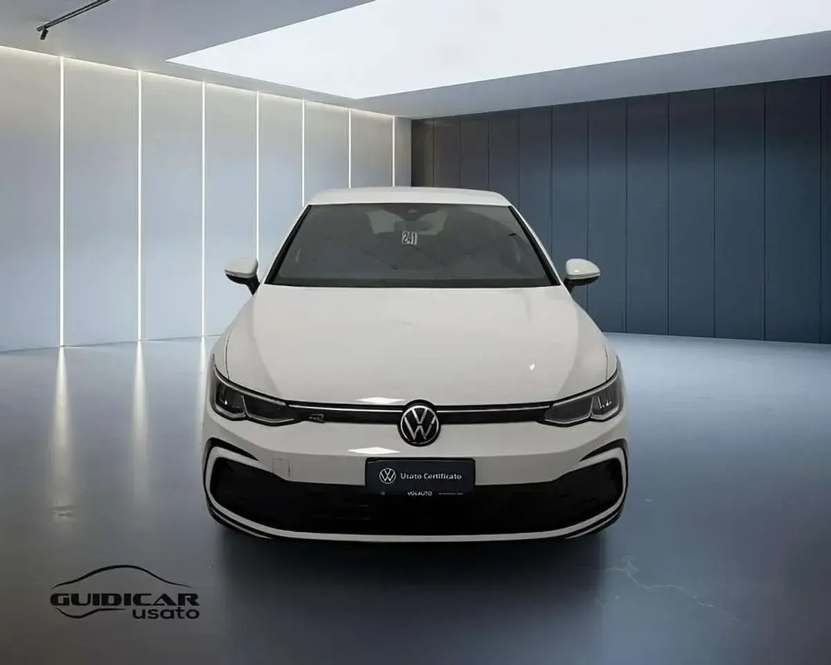 Usata VW Golf VIII R-line 131 CV (96 kW) 2022 Bianco Berlina