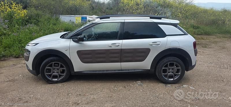 Usado Citroën C4 100 CV (73 kW) 2015 Blanco SUV
