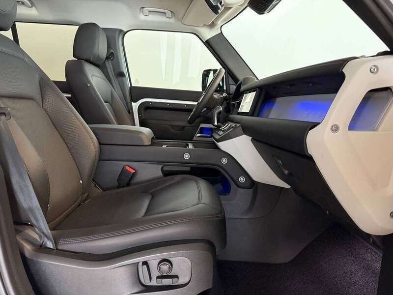 Usata Land Rover Defender SE 249 CV (183 kW) 2023 Bianco pastello SUV