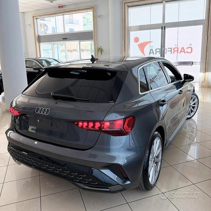 Usata Audi A3 S-Line 150 CV (110 kW) 2025 Grigio Berlina