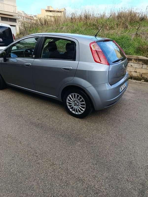 Usata Fiat Grande Punto Dynamic 90 CV (66 kW) 2009 Utilitaria