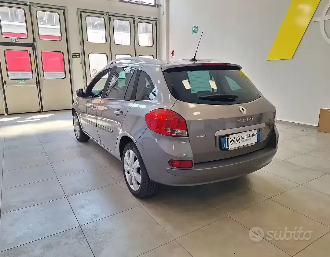 Usata Renault Clio Dynamique 101 CV (74 kW) 2009 Grigio Station wagon