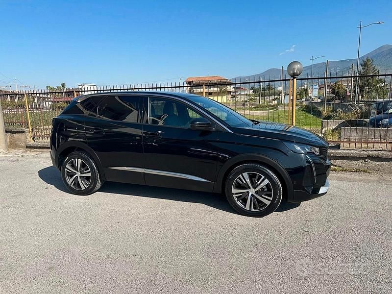 Usata Peugeot 3008 Allure 131 CV (96 kW) 2023 Nero SUV