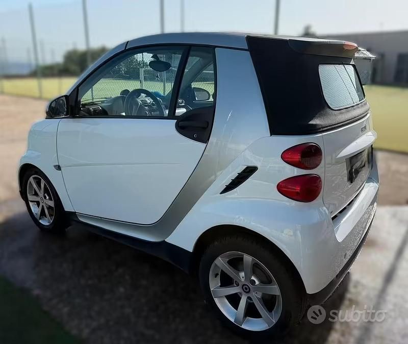 Usata Smart ForTwo Cabrio Pulse 71 CV (52 kW) 2010 Bianco Cabrio
