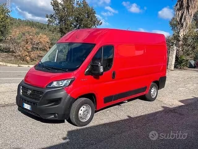 Usata Fiat Ducato 33 140 CV (102 kW) 2020 Rosso Furgone