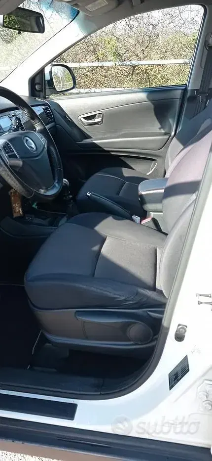 Usata SsangYong Korando 149 CV (109 kW) 2012 Bianco SUV
