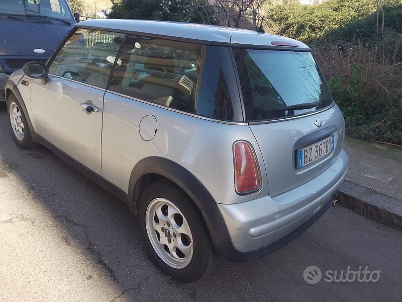 Usata Mini Cooper 116 CV (85 kW) 2001 Utilitaria