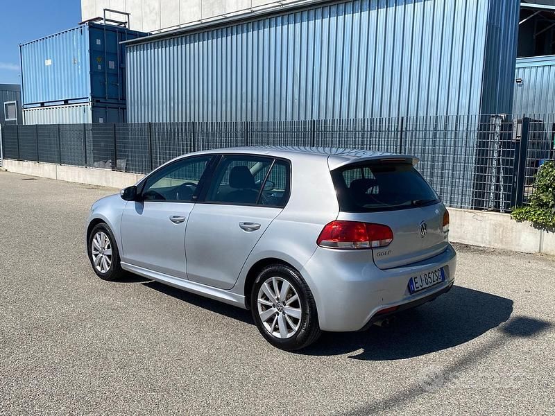 Usata VW Golf VI Highline 122 CV (89 kW) 2011 Grigio Utilitaria