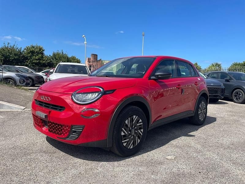 Nuova Fiat 600 110 CV (80 kW) 2025 Rosso Berlina