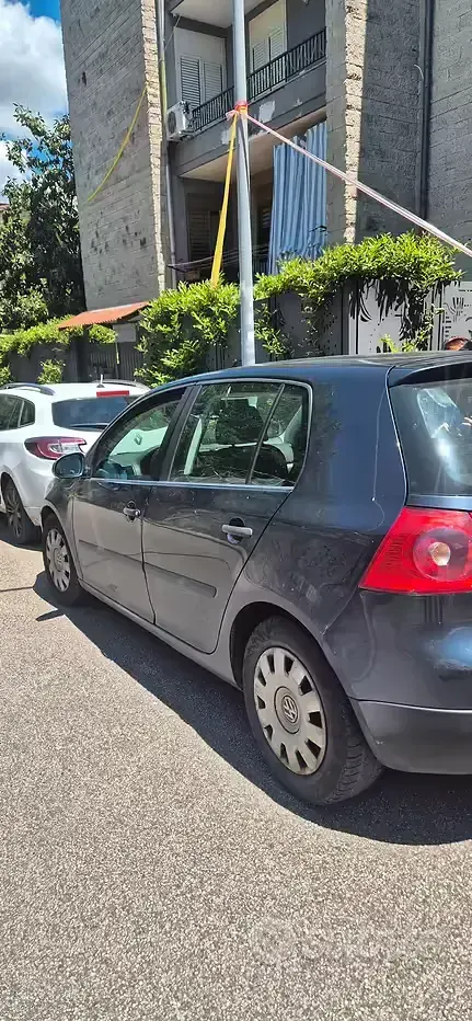 Usata VW Golf VI 102 CV (75 kW) 2008 Blu Utilitaria