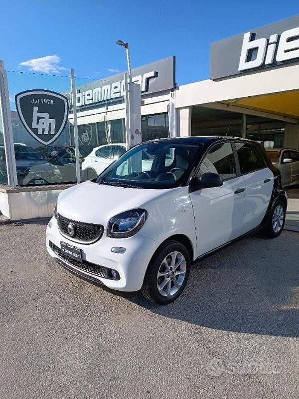 Usata Smart ForFour Passion 71 CV (52 kW) 2019 Bianco(met.) Utilitaria