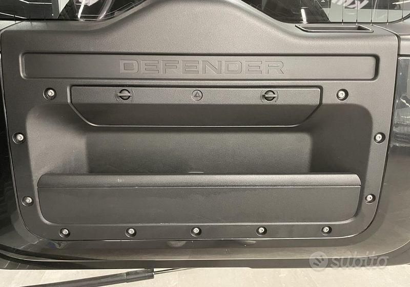 Usata Land Rover Defender HSE 200 CV (147 kW) 2020 Nero SUV