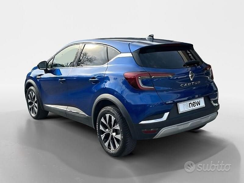 Usata Renault Captur Techno 140 CV (102 kW) 2023 Blu SUV