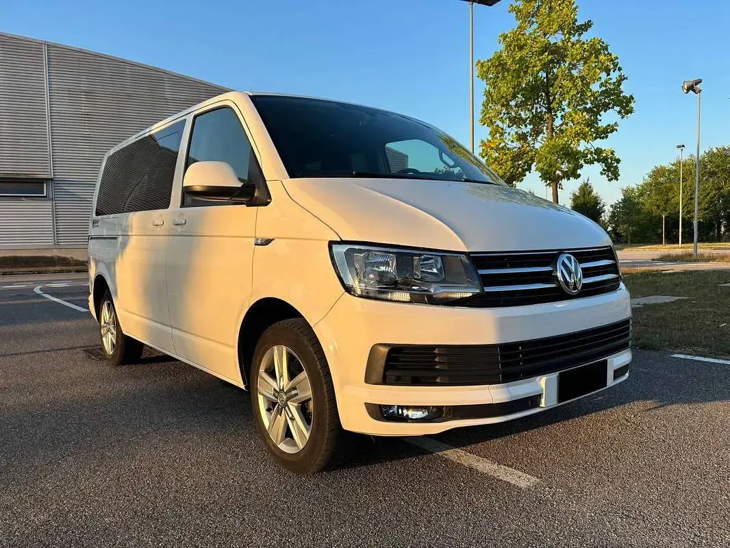 Usata VW Caravelle Comfortline 150 CV (110 kW) 2017 Bianco Furgone