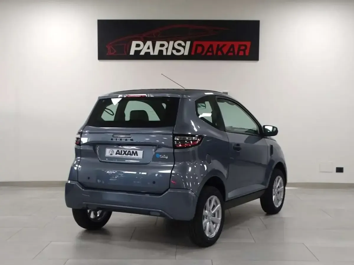 Nuova Aixam AMBITION Pack 5 kW (8 CV) 2026 Grigio titanio Utilitaria