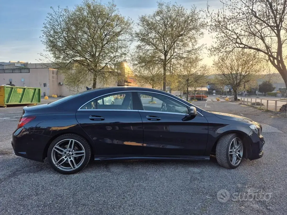 Usata Mercedes CLA220 Business 177 CV (130 kW) 2017 Nero Berlina