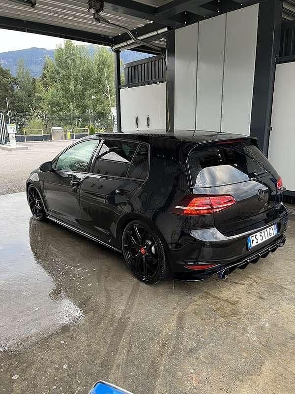 Usata VW Golf VII GTI 220 CV (161 kW) 2013 Nero