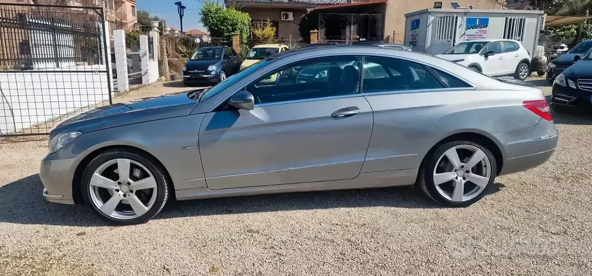 Gebraucht Mercedes E350 231 PS (169 kW) 2009 Grau Coupé
