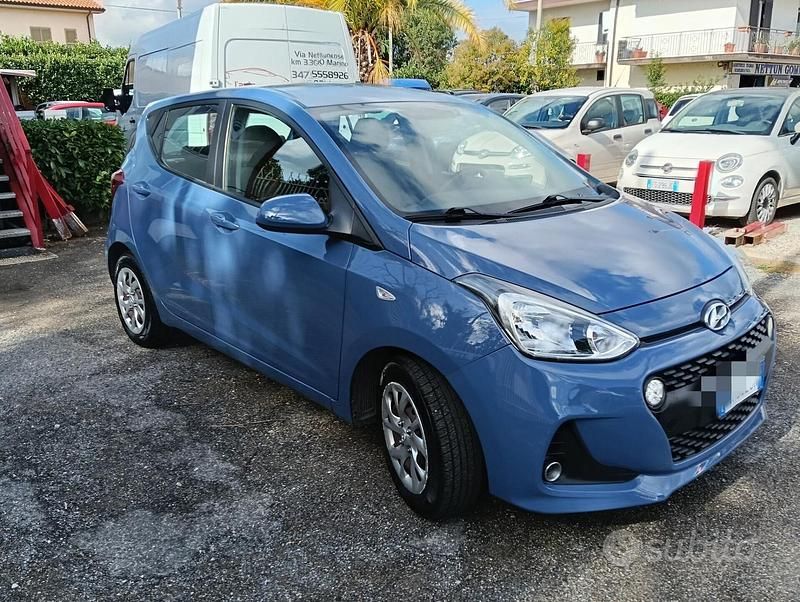 Usata Hyundai i10 69 CV (50 kW) 2017 Blu Utilitaria