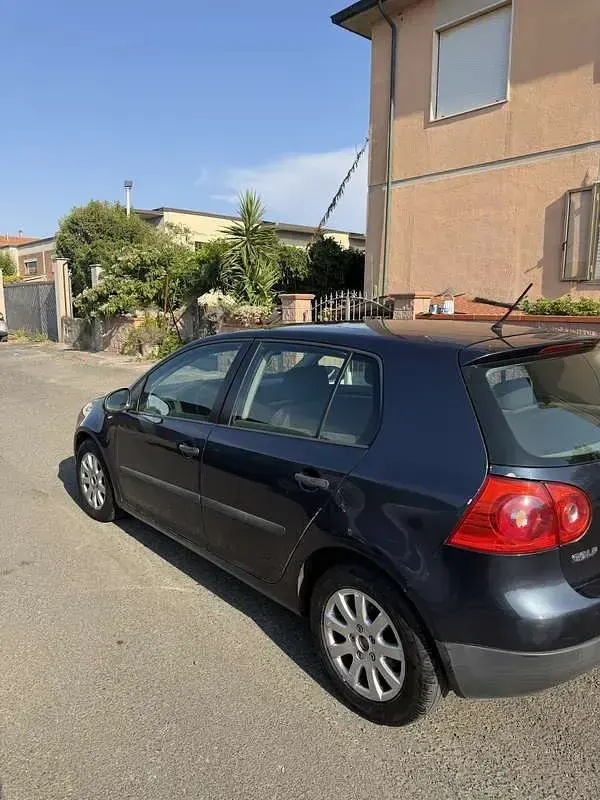 Usata VW Golf IV Sportline 140 CV (102 kW) 2005 Berlina