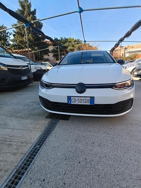 Usata VW Golf VIII R-line 149 CV (109 kW) 2020 Bianco Berlina