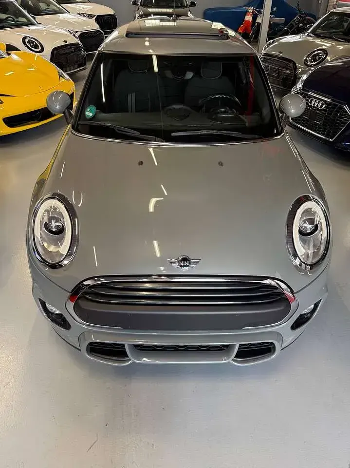 Usata Mini John Cooper Works 102 CV (75 kW) 2018 Moonwalk grey Utilitaria