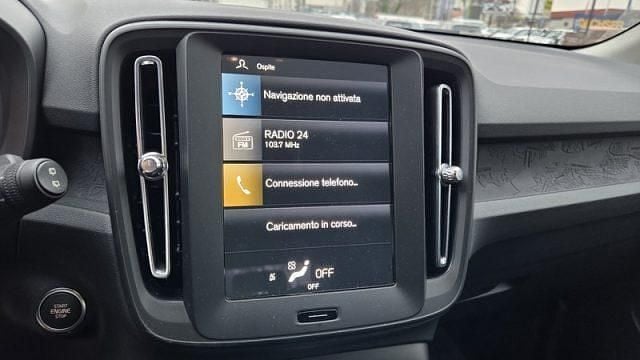 Usata Volvo XC40 129 CV (94 kW) 2022 Nero SUV