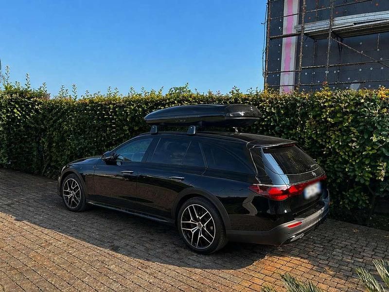 Begagnad Mercedes E220 All-Terrain Premium 197 HK (144 kW) 2025 Svart Kombi