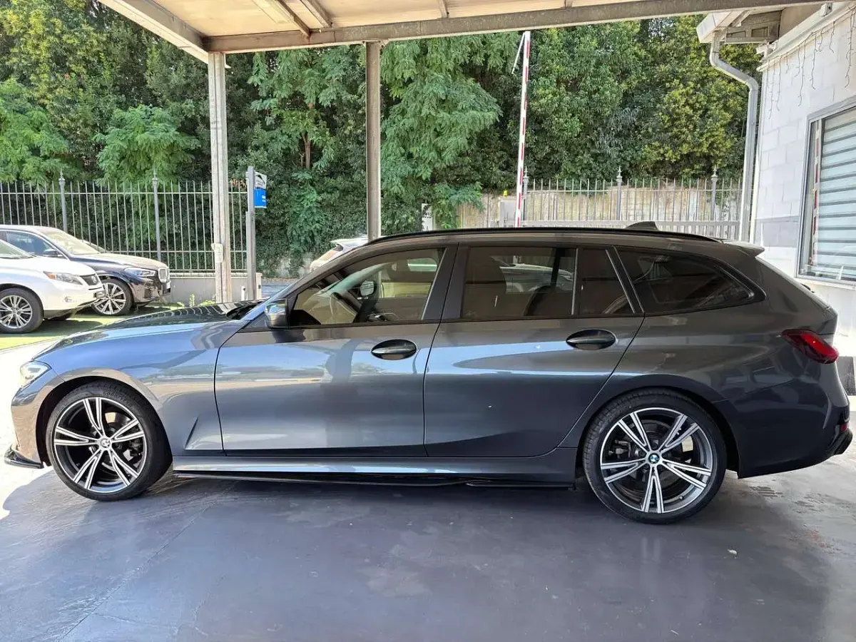 Usata BMW 318 Advantage 150 CV (110 kW) 2021 Grigio Station wagon