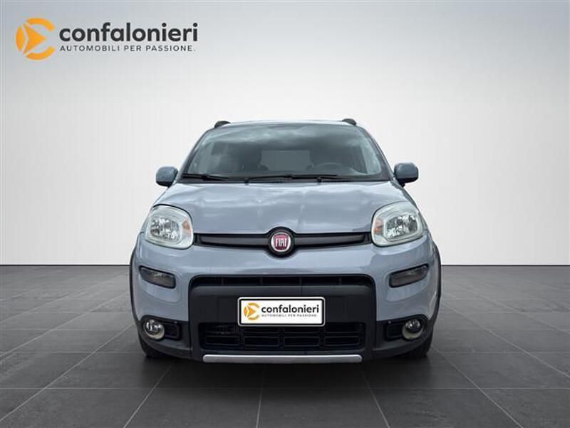Usata Fiat Panda 4x4 S 95 CV (69 kW) 2018 Grigio chiaro Utilitaria