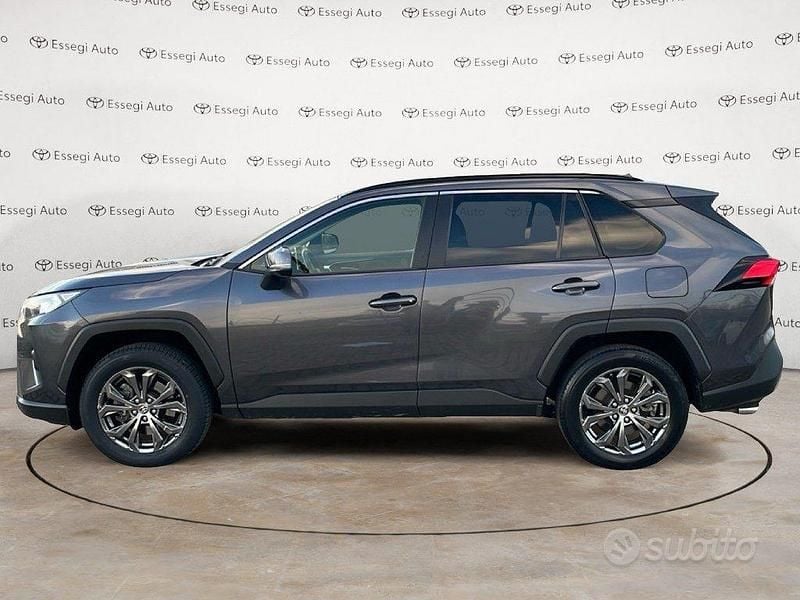 Usata Toyota RAV4 Hybrid 218 CV (160 kW) 2022 Grigio SUV