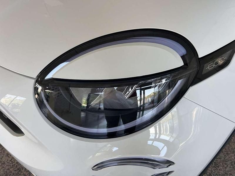 Nuova Fiat 600 110 CV (80 kW) 2025 Bianco SUV