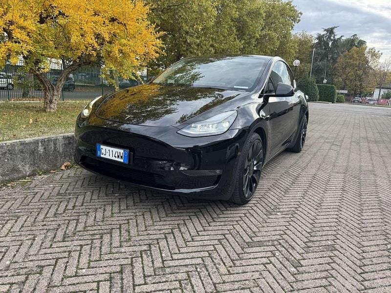 Usata Tesla Model Y Performance 155 kW (211 CV) 2022 Nero SUV