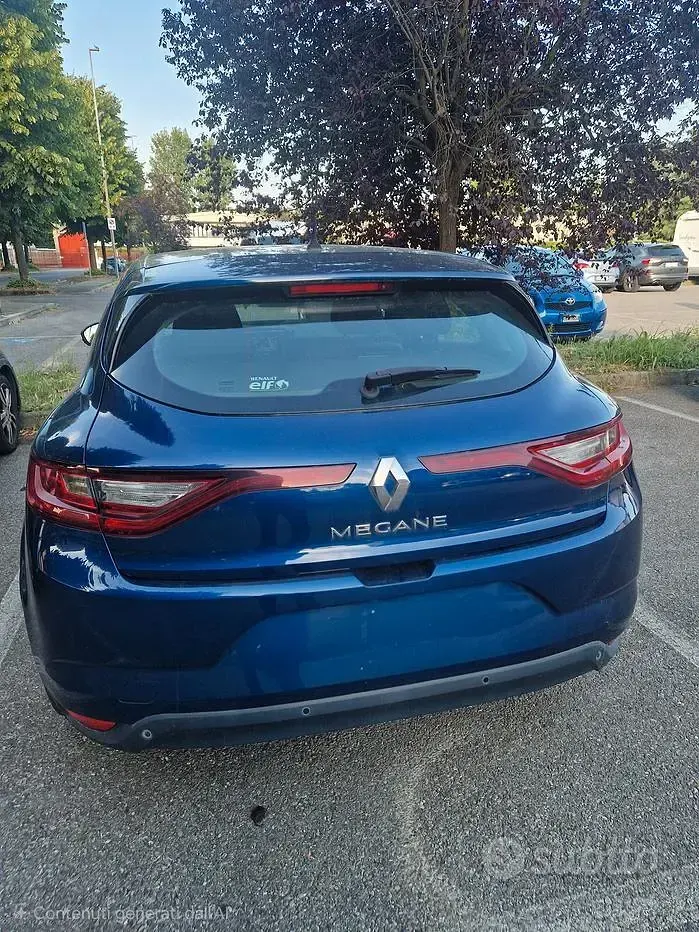 Usata Renault Mégane IV 90 CV (66 kW) 2018 Bluazzurro Berlina