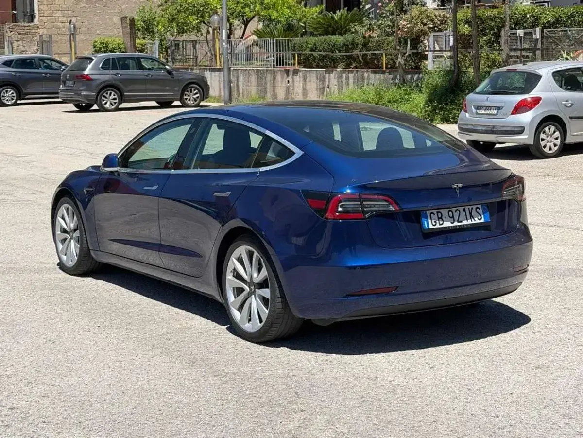Usata Tesla Model 3 Standard Range 88 kW (120 CV) 2020 Blue oceano metallizzato Berlina