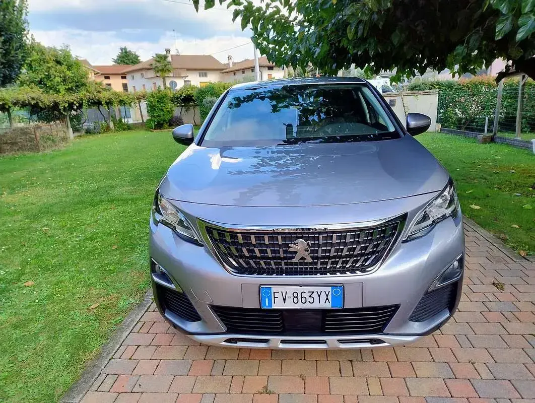 Usata Peugeot 3008 Allure 131 CV (96 kW) 2019 Grigio SUV