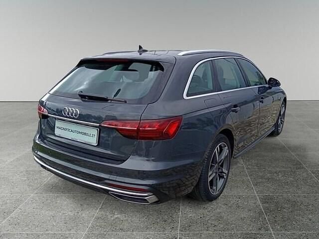Usata Audi A4 Advanced Plus 163 CV (119 kW) 2024 Grigio manhattan metallizzato Station wagon