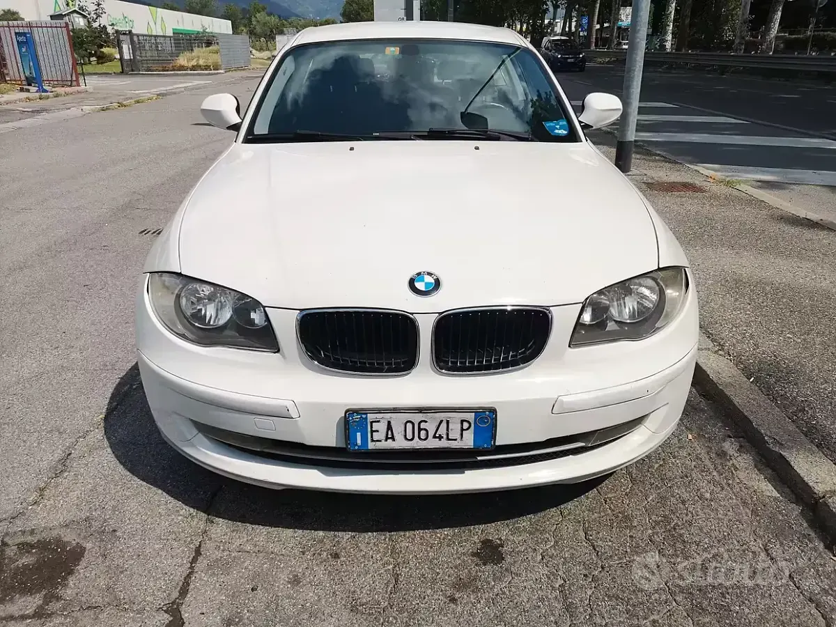 Usata BMW 116 116 CV (85 kW) 2010 Bianco Utilitaria