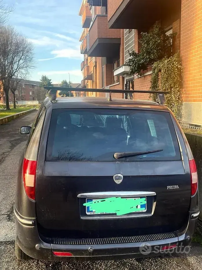 Usata Lancia Phedra 128 CV (94 kW) 2005 Nero Monovolume