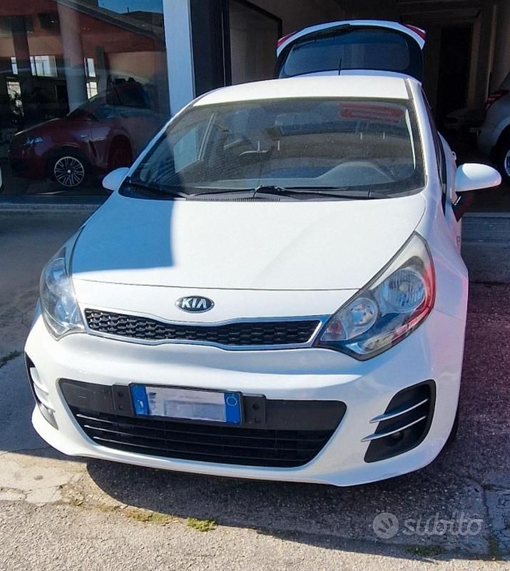 Usata Kia Rio 2015 Bianco Berlina