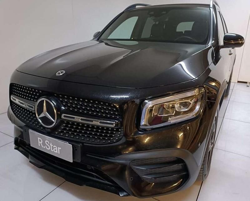 Nero metallizzato Usata 2021 Mercedes GLB220 Premium SUV | 37.500 € (Buon prezzo) - Immagine 1/4