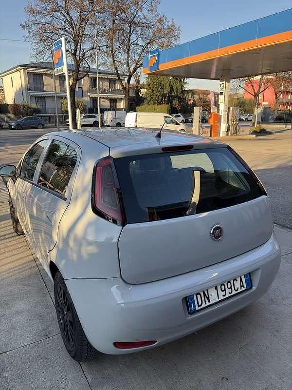 Usata Fiat Grande Punto Active 77 CV (56 kW) 2008 Utilitaria