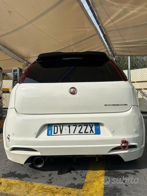 Usata Abarth Grande Punto Esseesse 180 CV (132 kW) 2009 Bianco Utilitaria