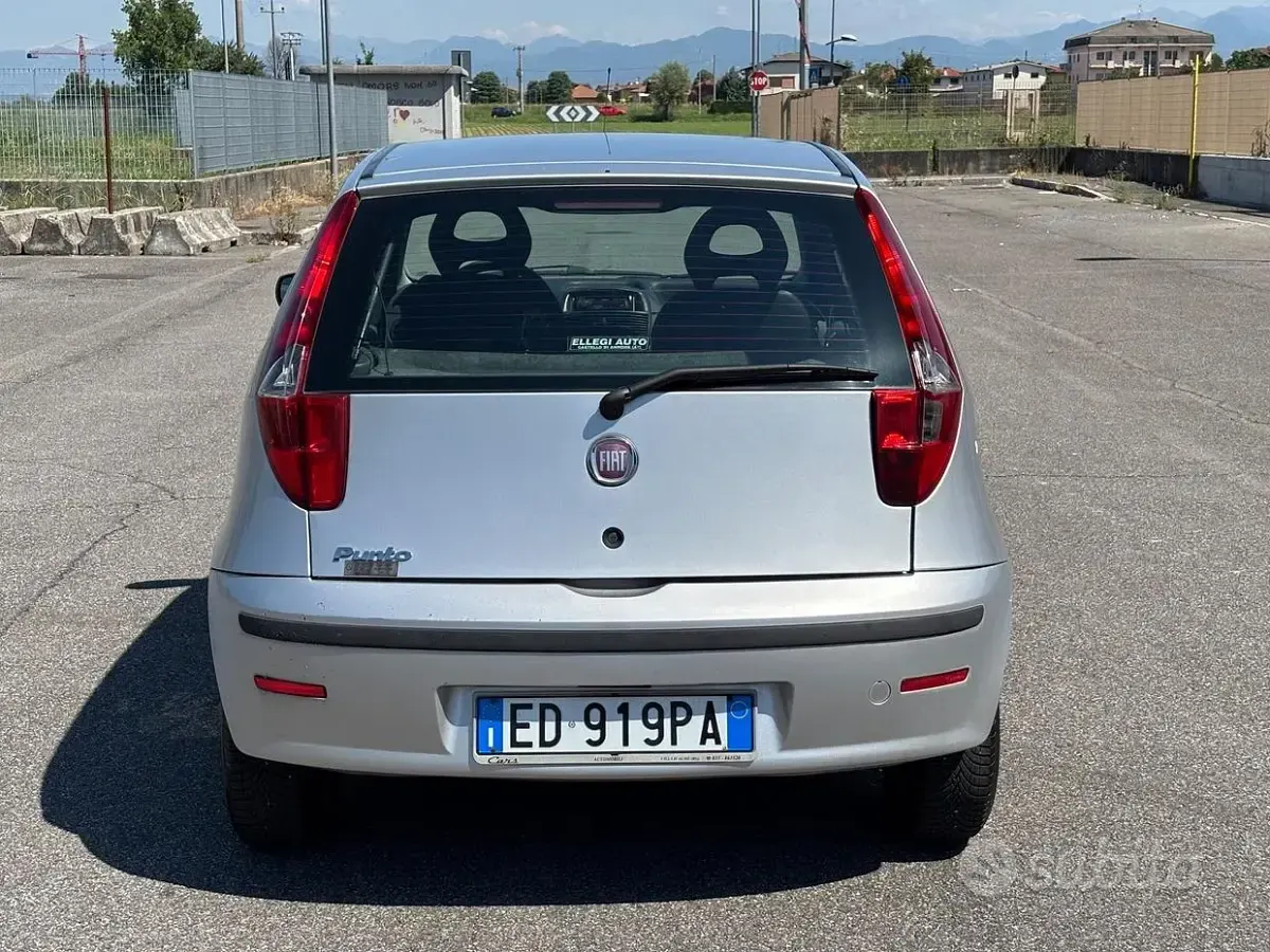 Usata Fiat Punto Active 60 CV (44 kW) 2010 Grigio Utilitaria